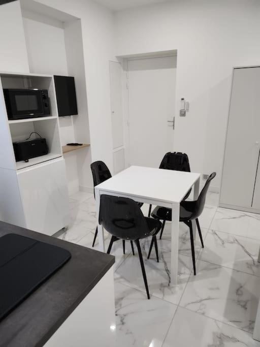 T2 Moderne A 10 Min Du Centre-ville De Apartment *