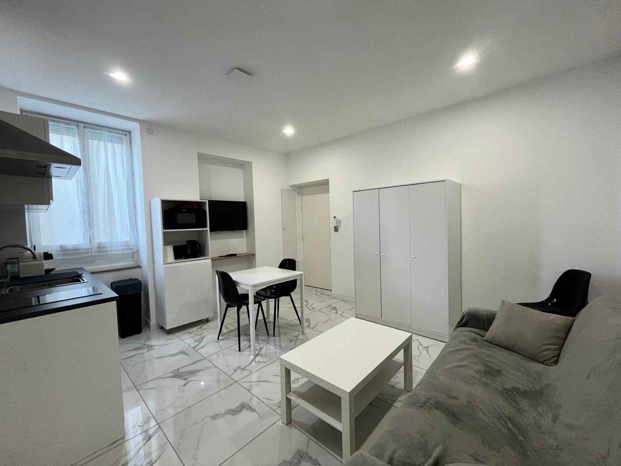 Apartment T2 Moderne A 10 Min Du Centre-ville De *